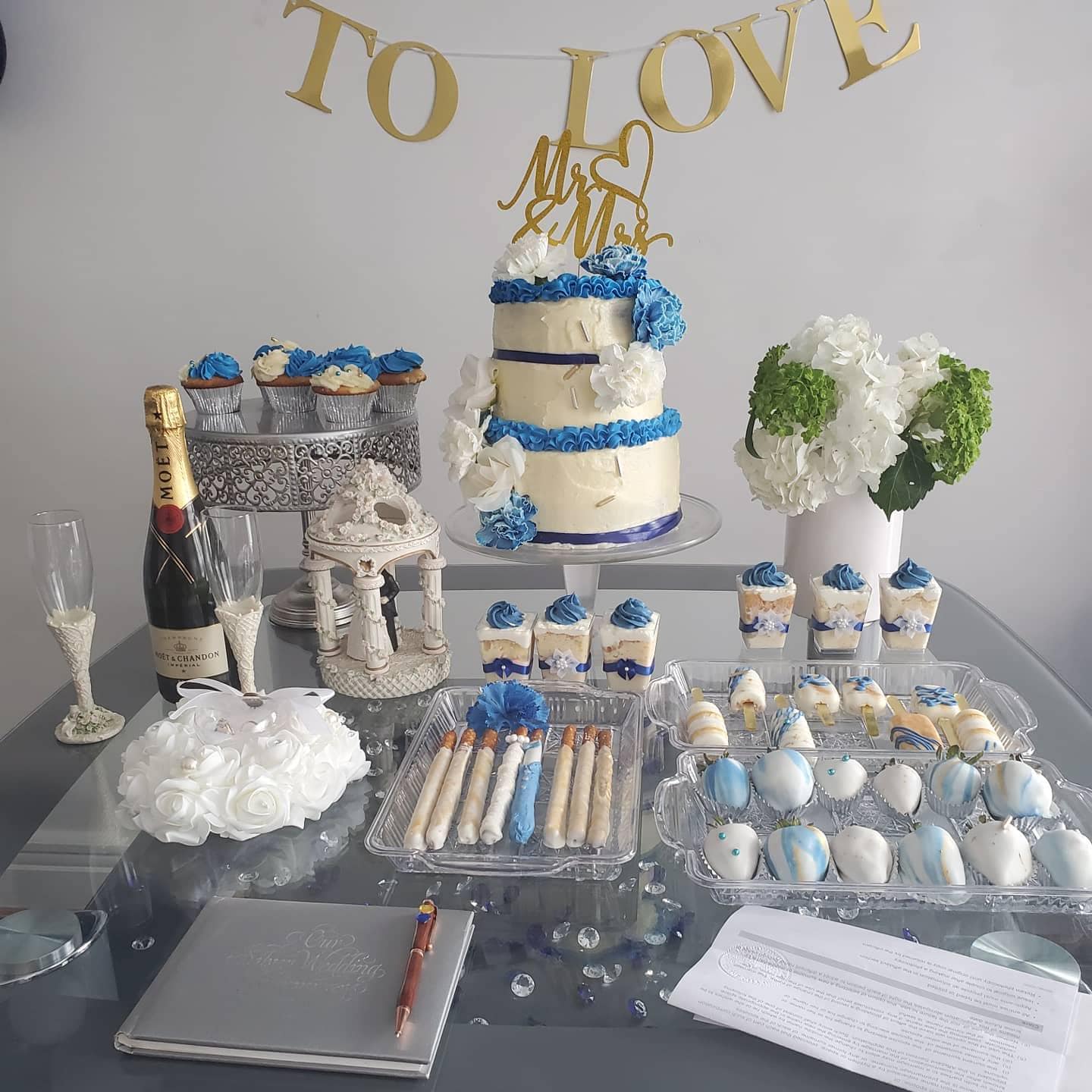 Custom Party Dessert Table Treats - Cake pop, Krispies, Pretzel, Cakesicles, truffles, chocolate, Cookies