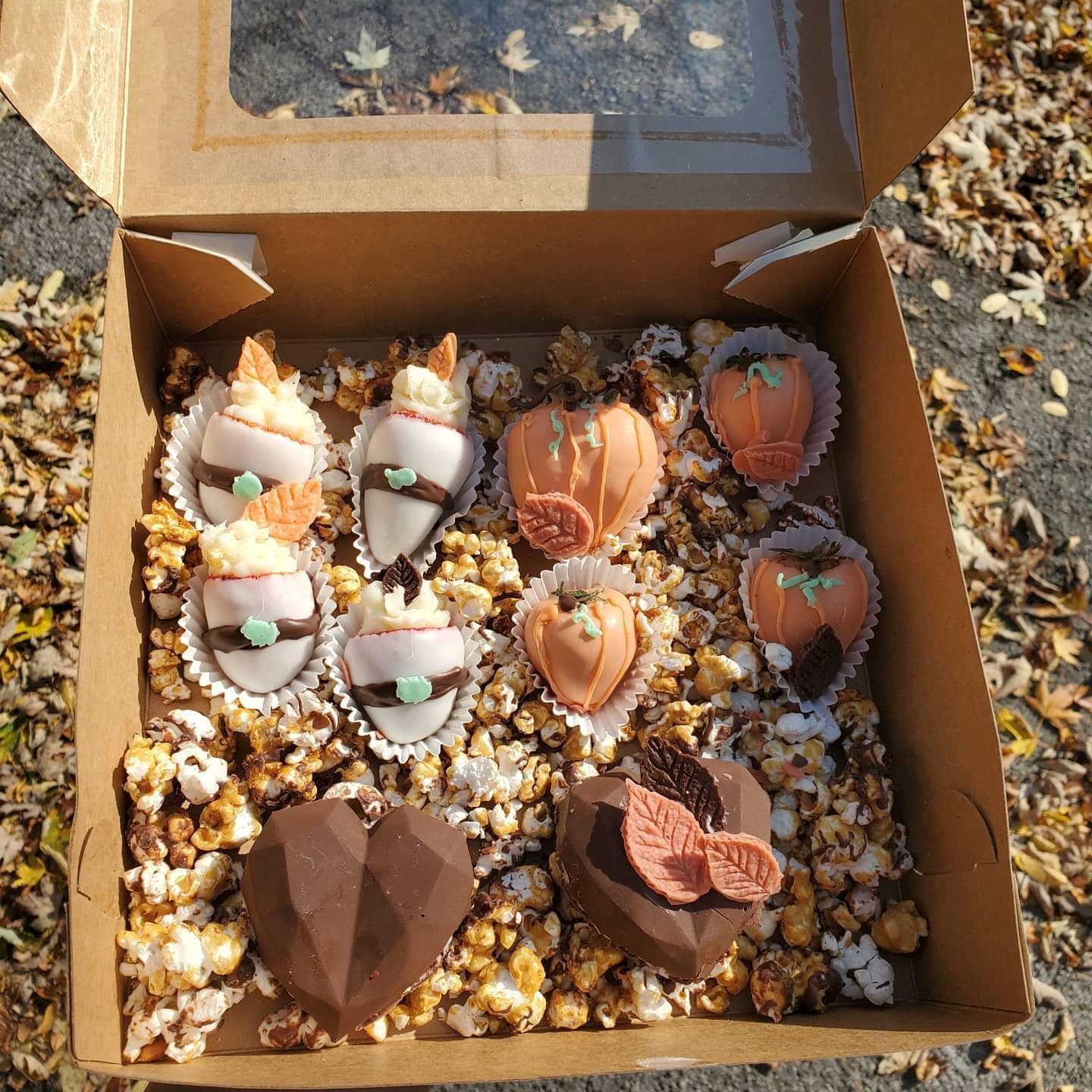 Custom Party Dessert Table Treats - Cake pop, Krispies, Pretzel, Cakesicles, truffles, chocolate, Cookies